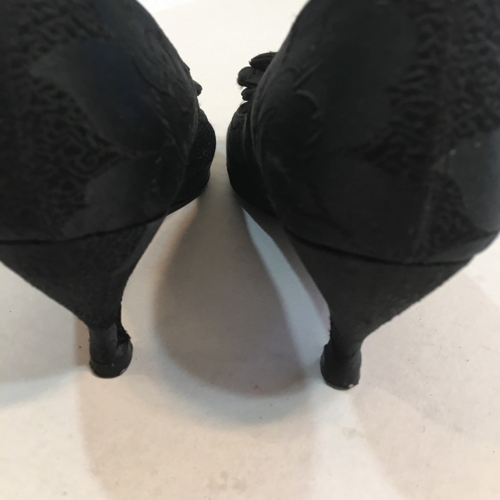 Stuart Weitzman Brocade Heels - Picture 14 of 16